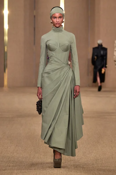 Look 6